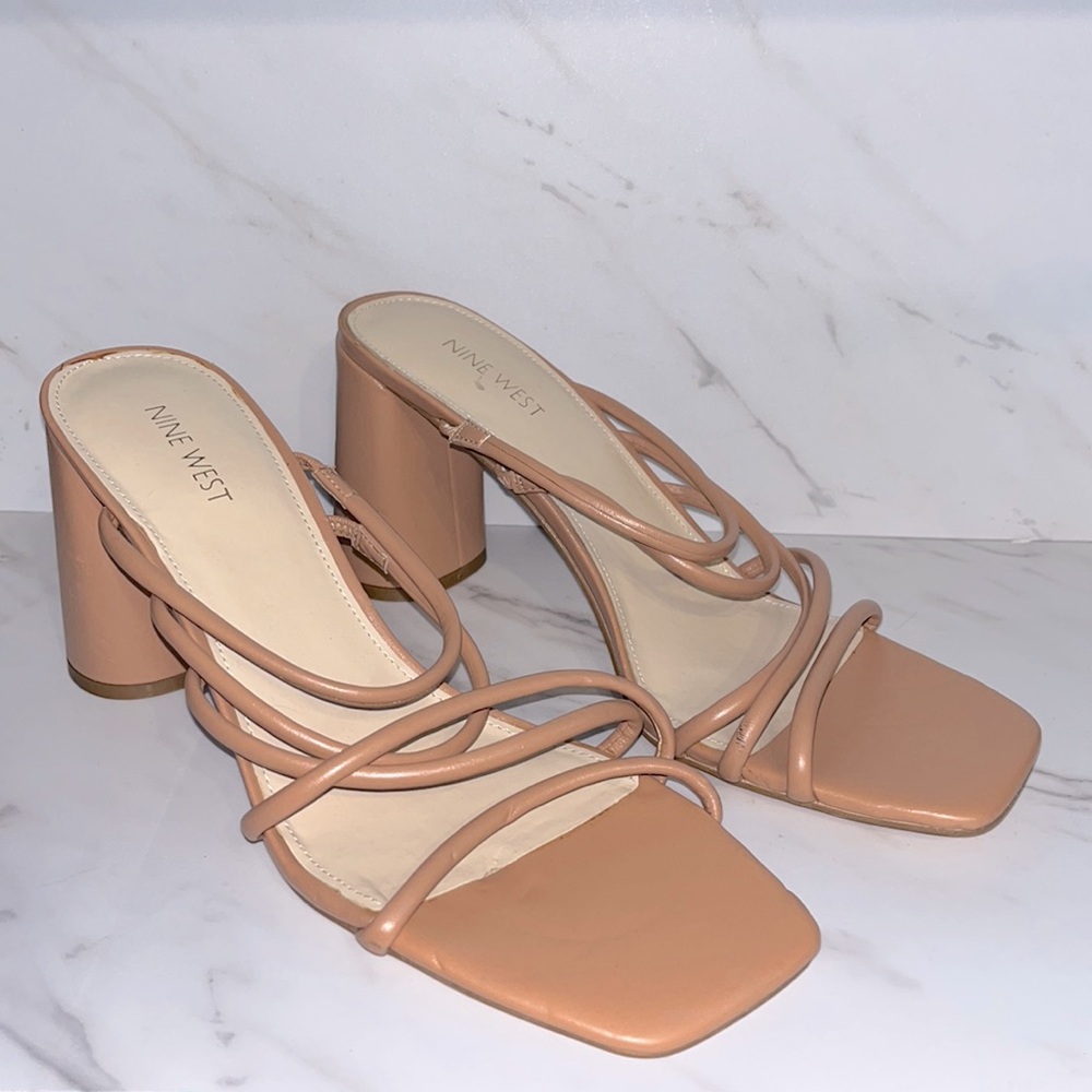 Nine West getcha block strappy heels sz 11
